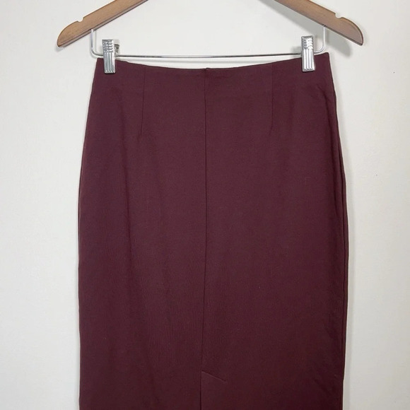 ‼️ 50% OFF ‼️🌟⭐️✨CLEARANCE SALE  ✨⭐️🌟 UNIQLO | MAROON MIDI PENCIL SKIRT - Picture 4 of 6